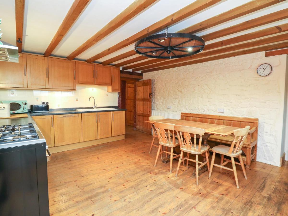 The Farmhouse Ciliau Aeron Exterior photo